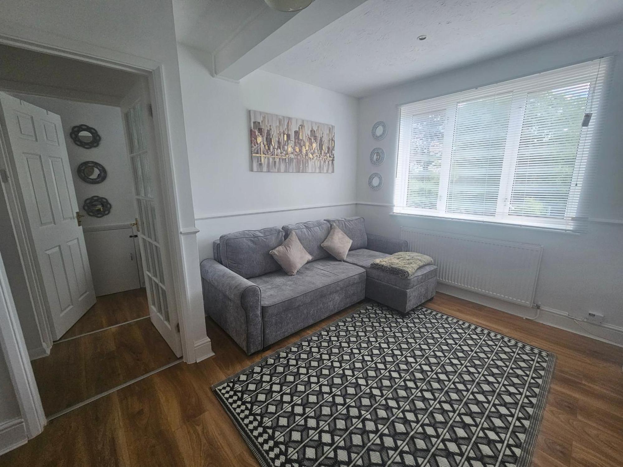 St Albans City Stays - Near Luton Airport - St Albans Abbey & City Train Station - Close To London- Harry Potter World - The Odyssey Cinema - Abbey Cathedral- Contractors I Business I Leisure- Sleeps Upto 6 People Zewnętrze zdjęcie