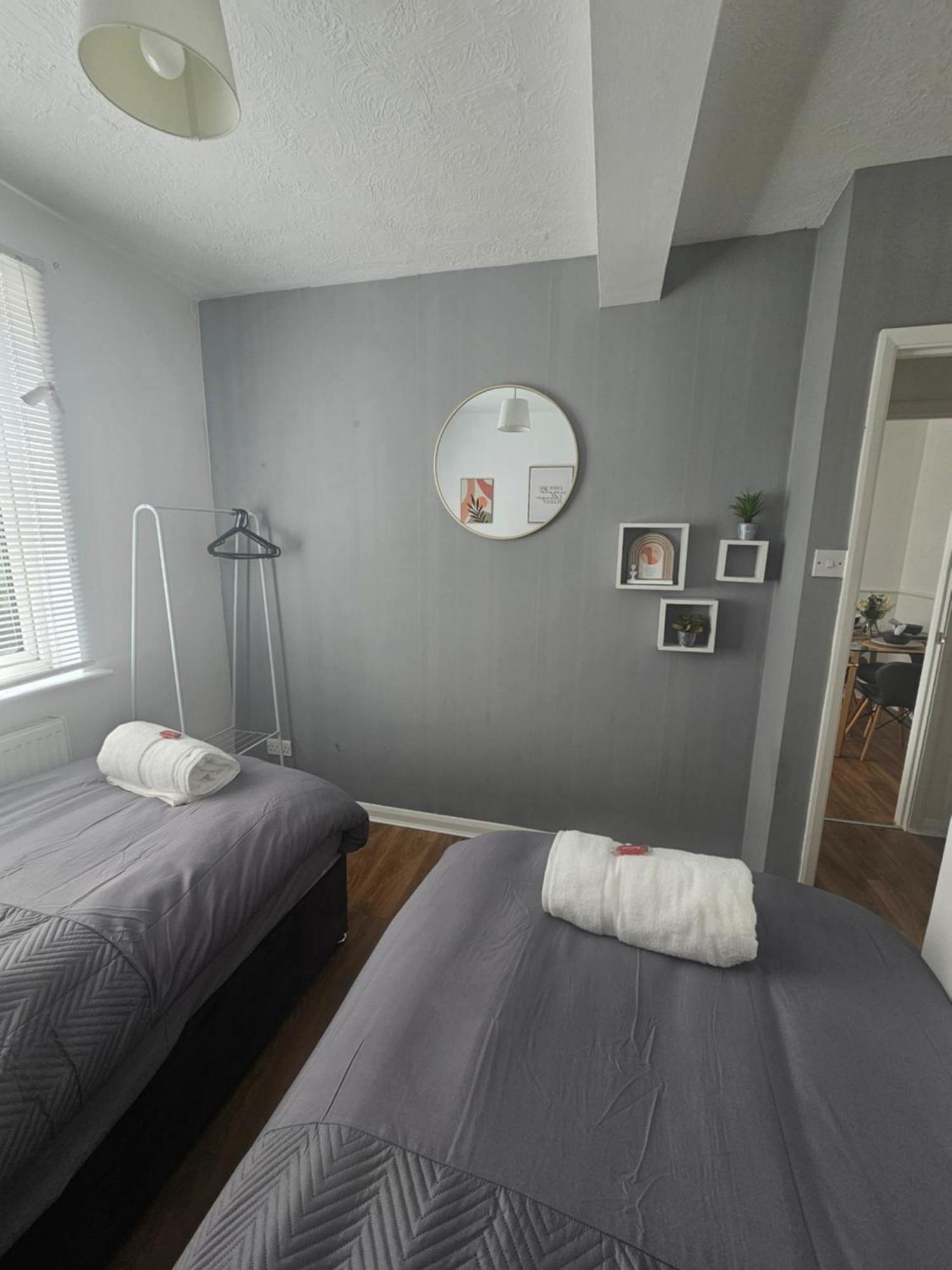 St Albans City Stays - Near Luton Airport - St Albans Abbey & City Train Station - Close To London- Harry Potter World - The Odyssey Cinema - Abbey Cathedral- Contractors I Business I Leisure- Sleeps Upto 6 People Zewnętrze zdjęcie