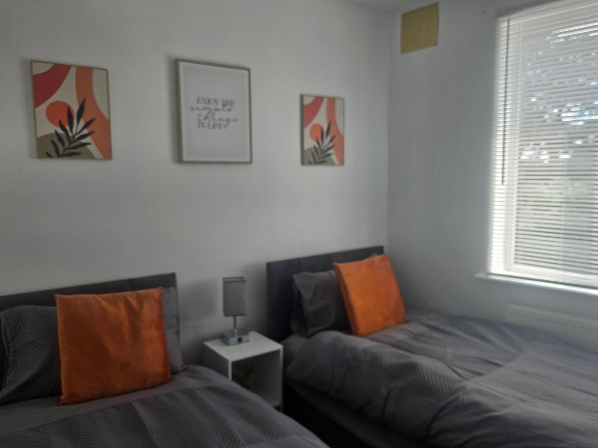 St Albans City Stays - Near Luton Airport - St Albans Abbey & City Train Station - Close To London- Harry Potter World - The Odyssey Cinema - Abbey Cathedral- Contractors I Business I Leisure- Sleeps Upto 6 People Zewnętrze zdjęcie