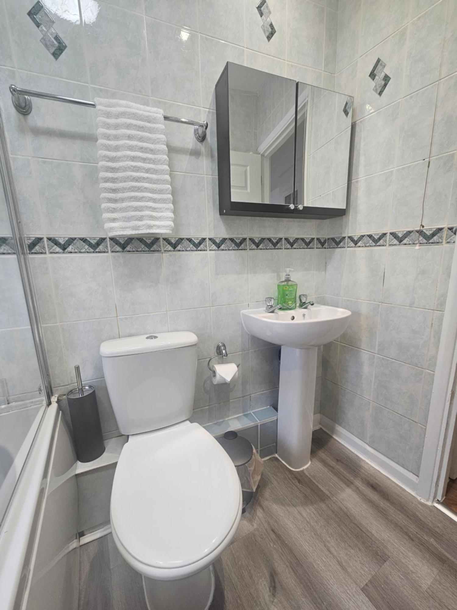 St Albans City Stays - Near Luton Airport - St Albans Abbey & City Train Station - Close To London- Harry Potter World - The Odyssey Cinema - Abbey Cathedral- Contractors I Business I Leisure- Sleeps Upto 6 People Zewnętrze zdjęcie