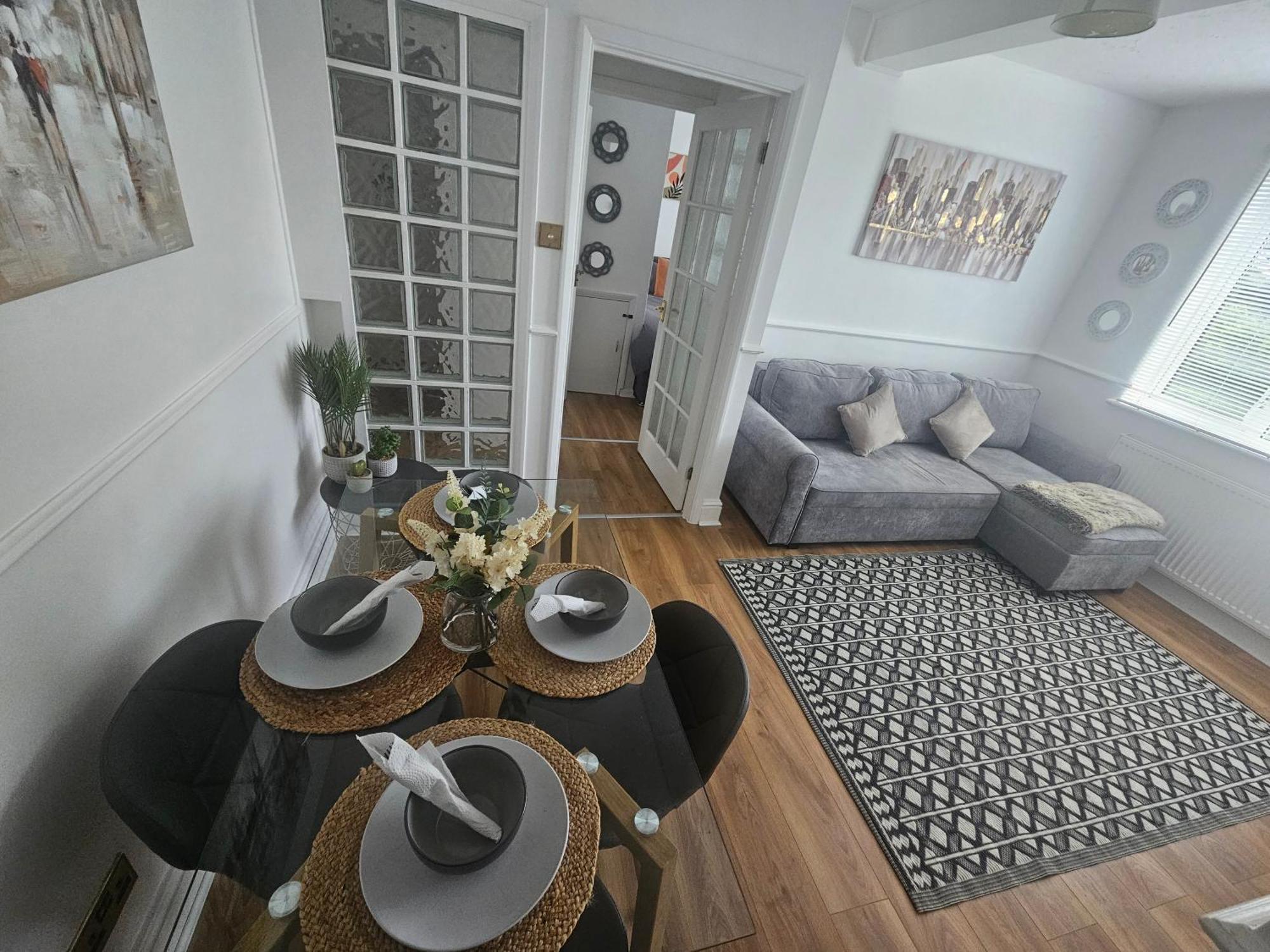St Albans City Stays - Near Luton Airport - St Albans Abbey & City Train Station - Close To London- Harry Potter World - The Odyssey Cinema - Abbey Cathedral- Contractors I Business I Leisure- Sleeps Upto 6 People Zewnętrze zdjęcie